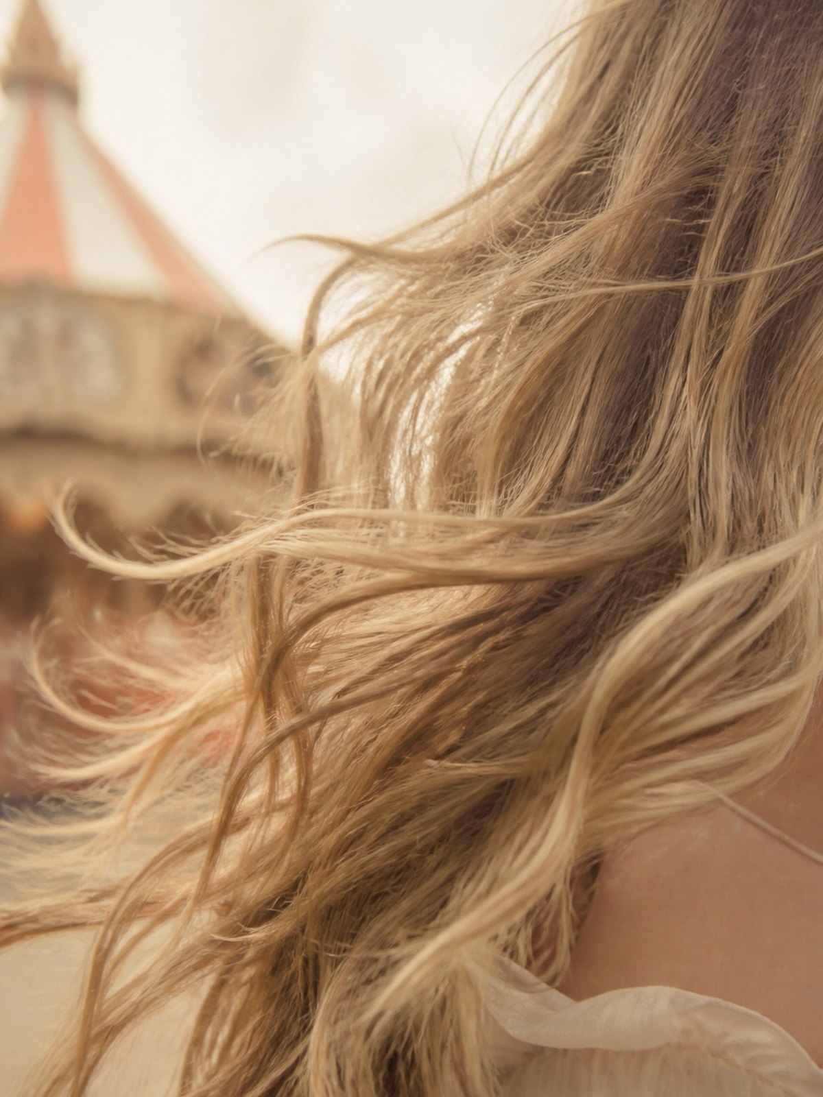 Remy hair texture in motion